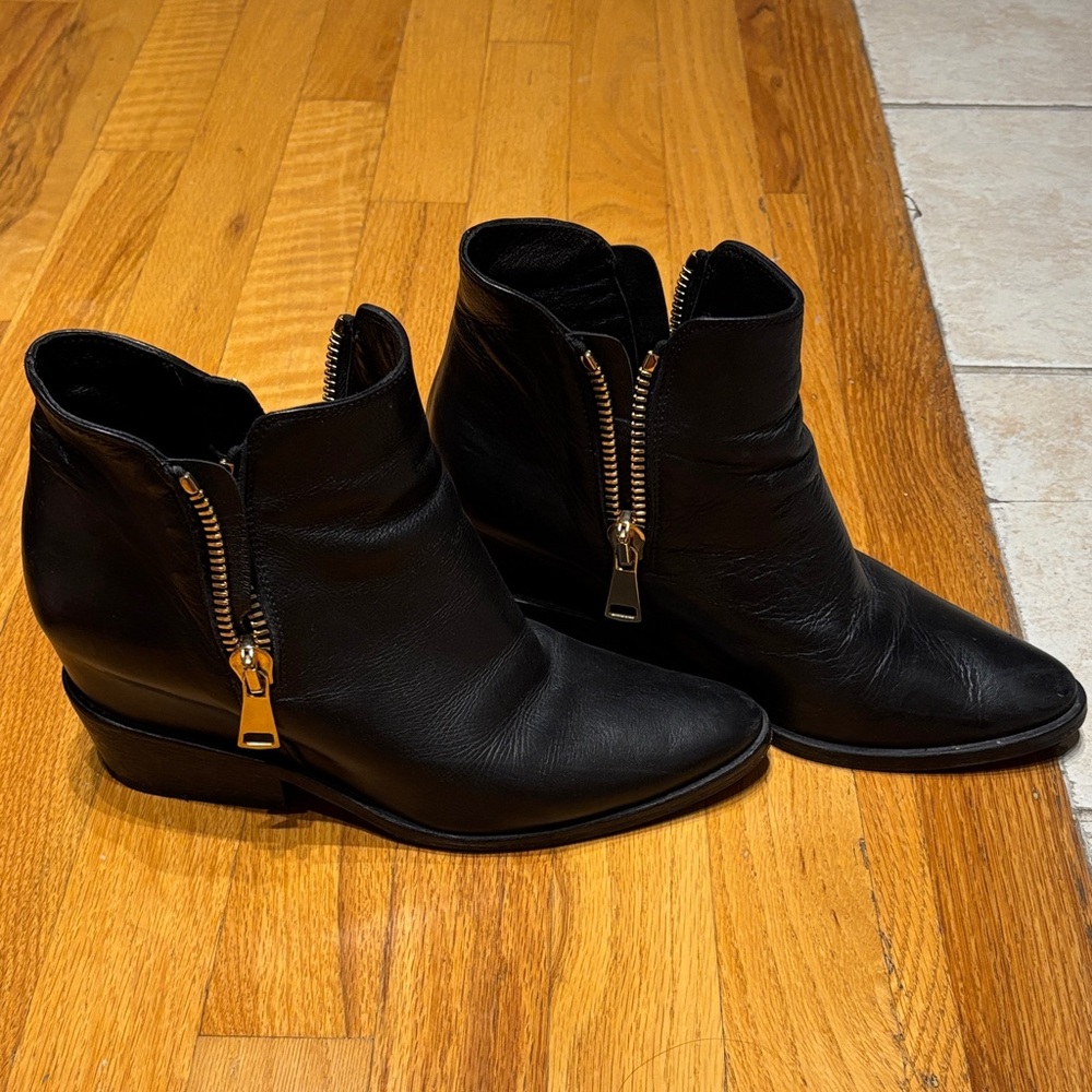 100% Italian Black Leather heeled Ankle Boots